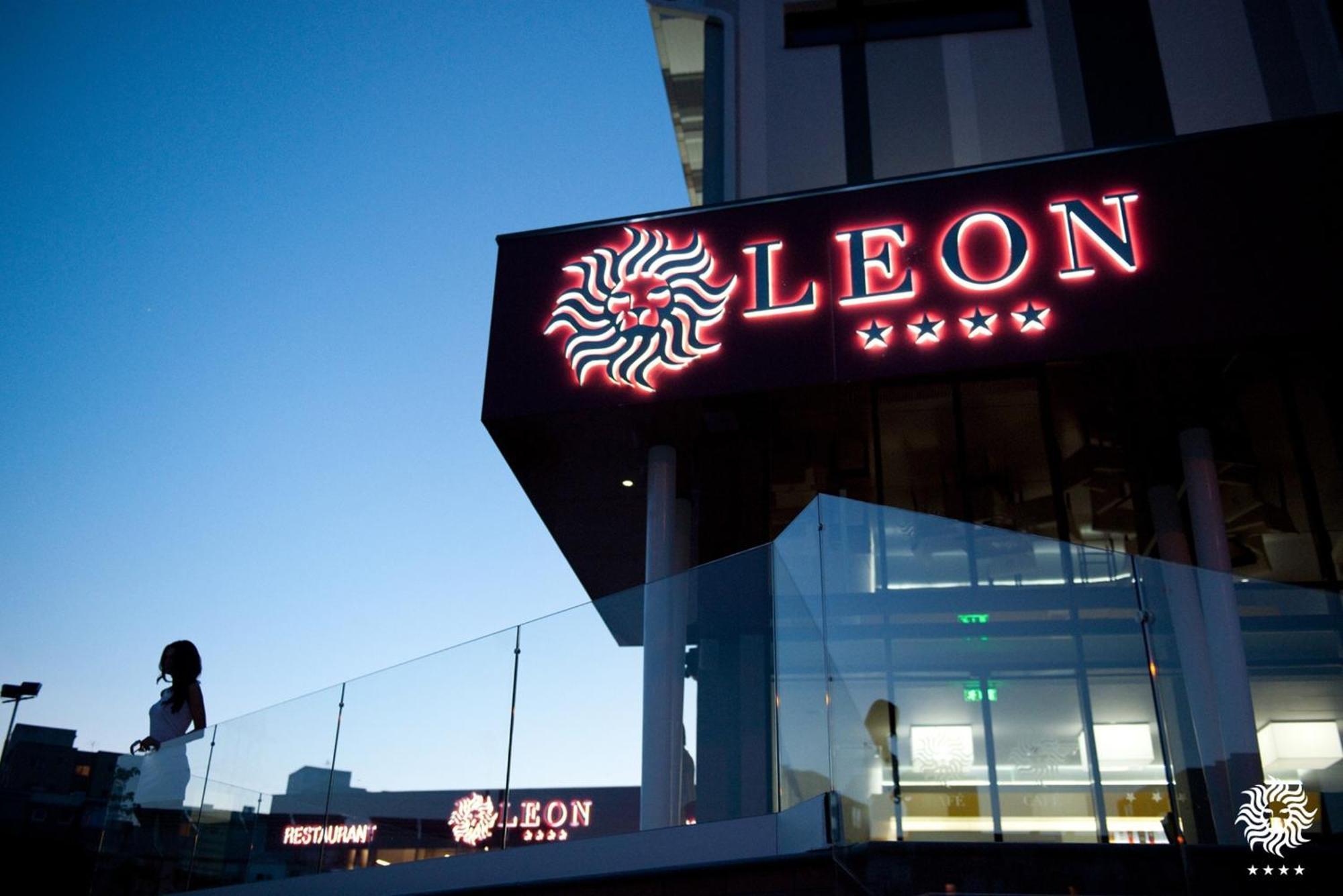Hotel Leon & Spa Arad Ngoại thất bức ảnh