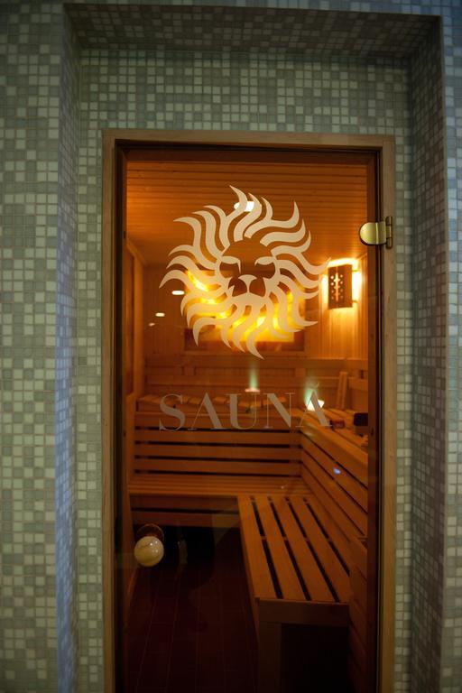 Hotel Leon & Spa Arad Ngoại thất bức ảnh